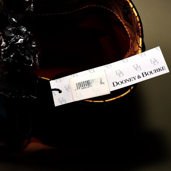 Disney Lady and the Tramp Dooney & Bourke Lady Tammy Tote Bag NWT - Picture 7 of 7